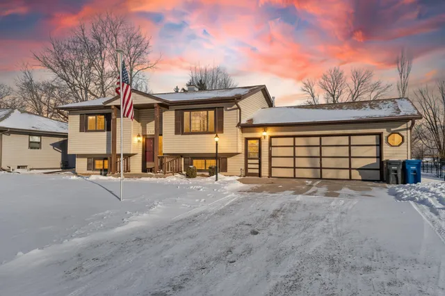 $295,000 | 1259 Bartlein Court, Menasha, WI 54952