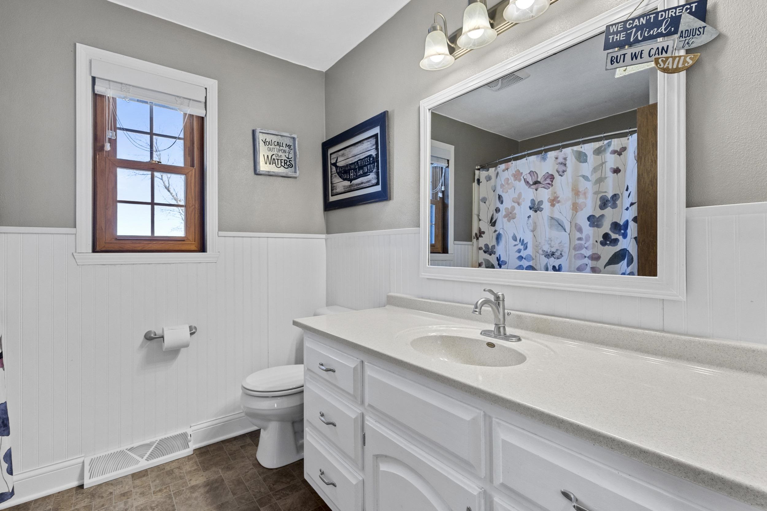 1259 Bartlein Court Menasha, WI 54952 - Photo 18 of 43