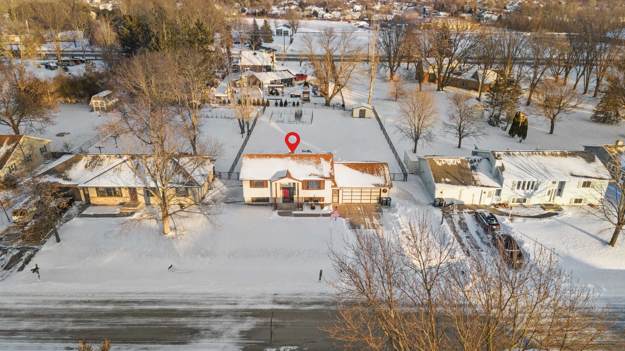 1259 Bartlein Court Menasha, WI 54952 - Photo 2 of 43