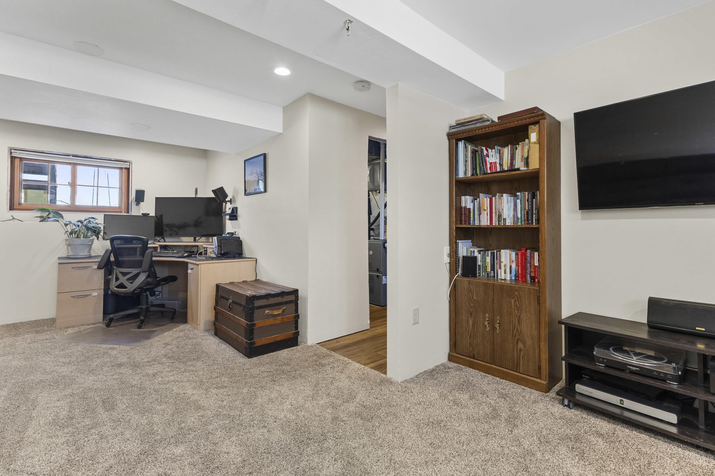 1259 Bartlein Court Menasha, WI 54952 - Photo 27 of 43