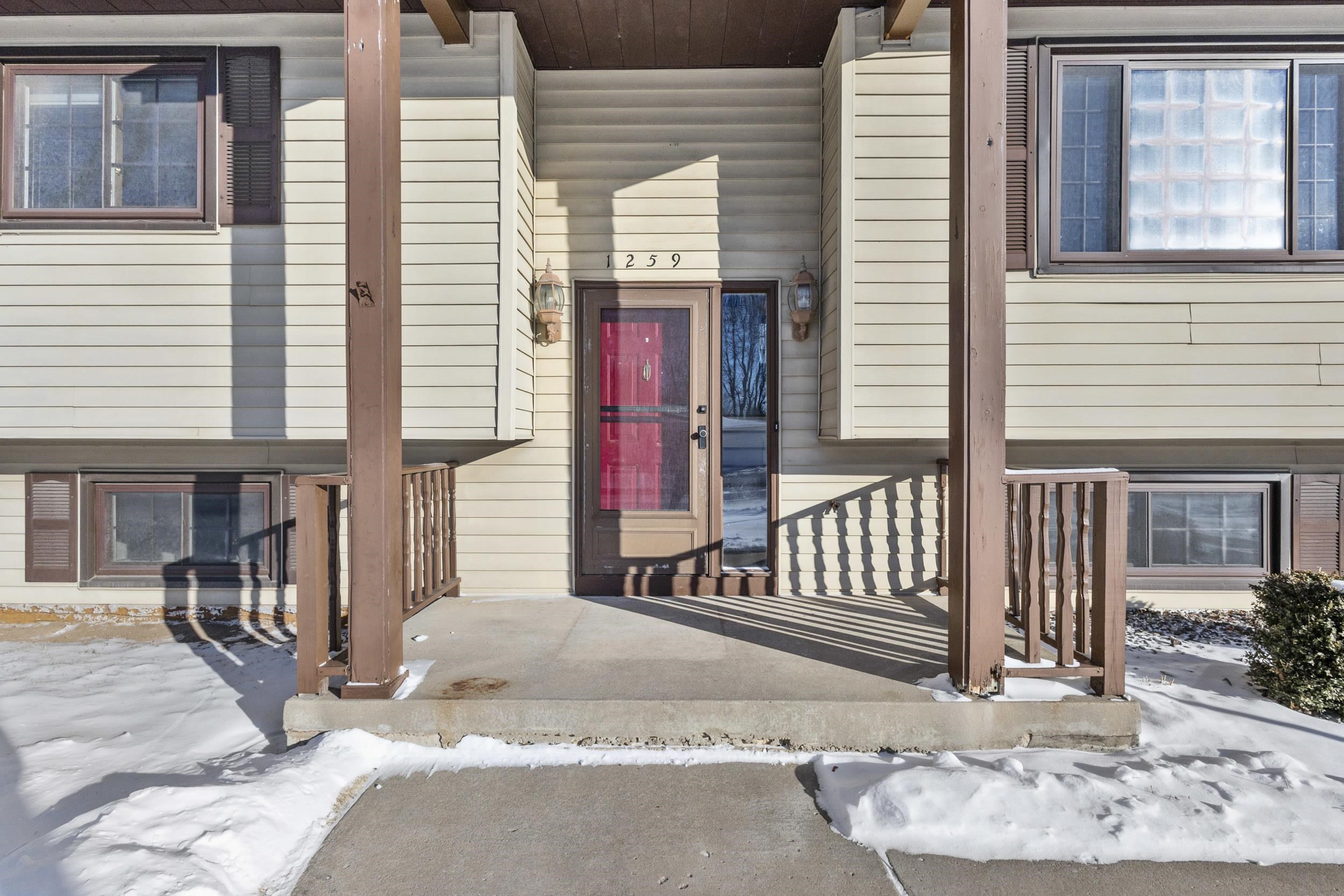 1259 Bartlein Court Menasha, WI 54952 - Photo 4 of 43