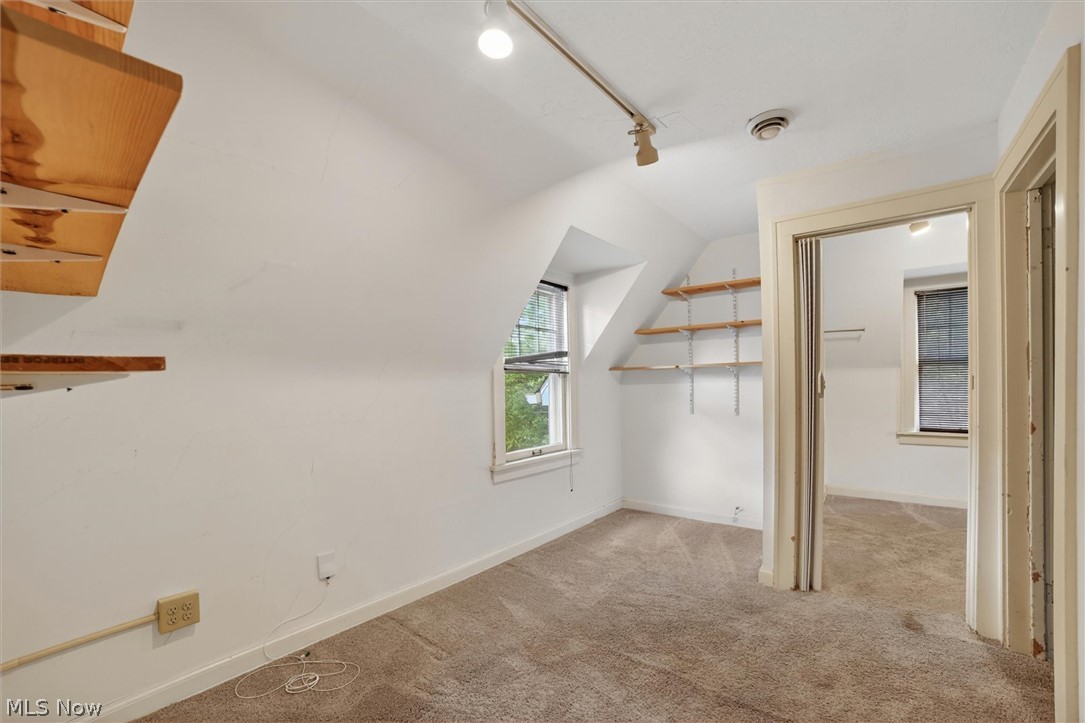 3008 Warrington Road Shaker Heights, OH 44120 - Photo 41 of 47