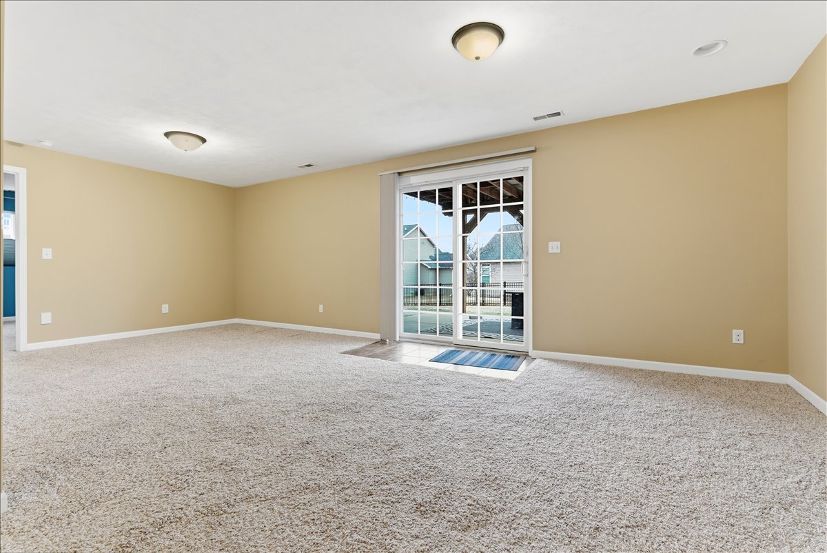 5101 Londonderry Road Bloomington, IL 61705 - Photo 26 of 32 Gallery Image 26