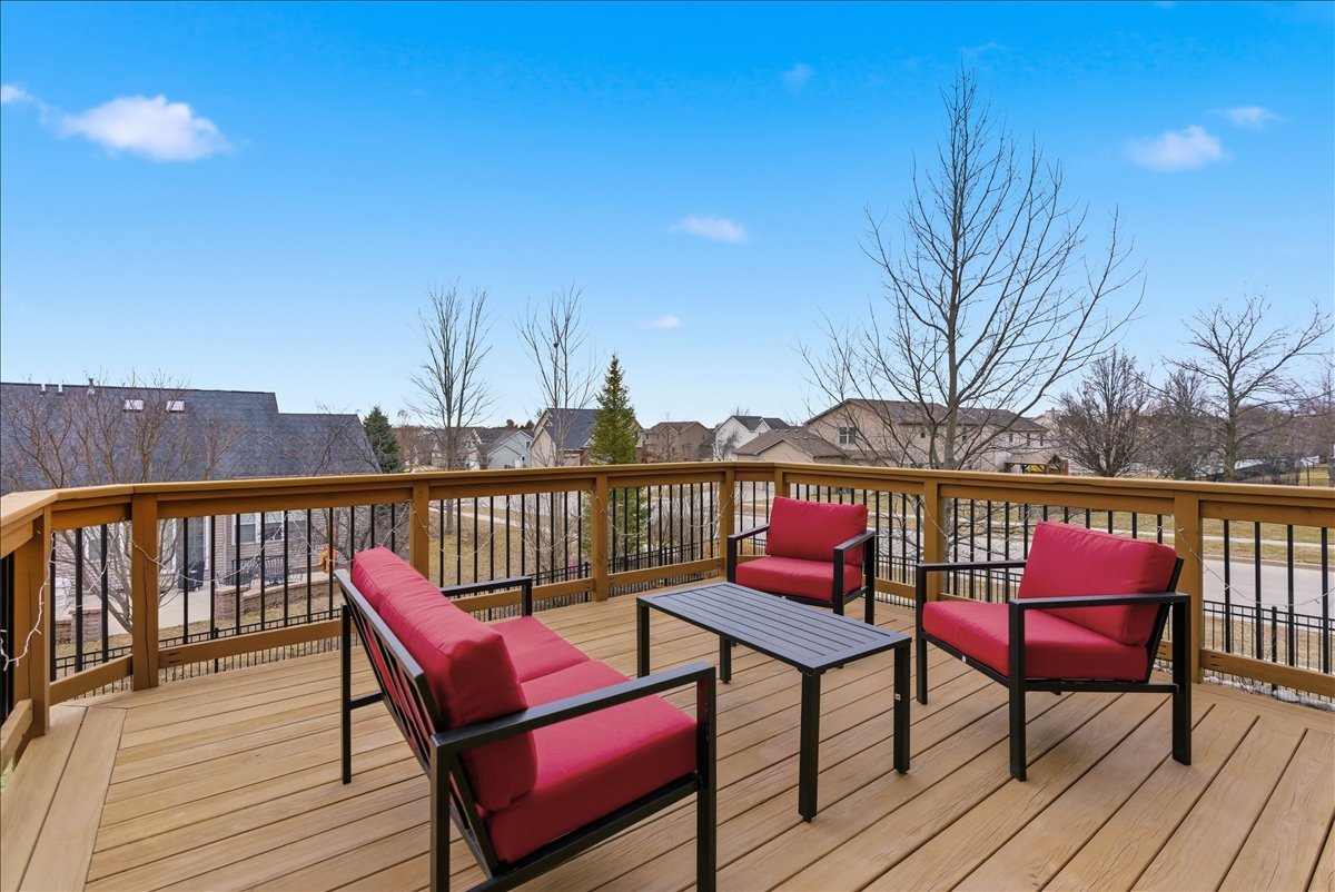 5101 Londonderry Road Bloomington, IL 61705 - Photo 3 of 32 Gallery Image 3