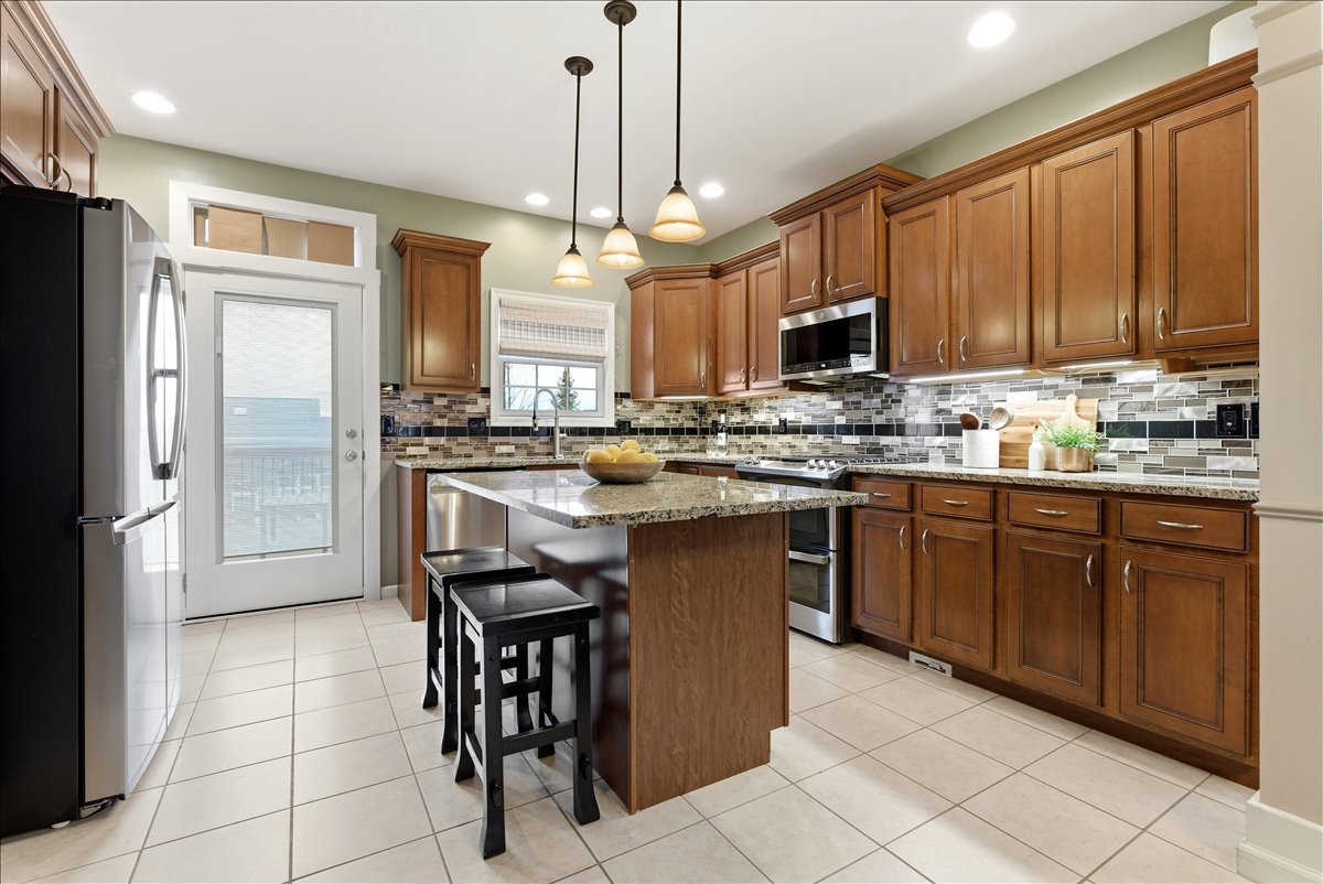 5101 Londonderry Road Bloomington, IL 61705 - Photo 7 of 32 Gallery Image 7