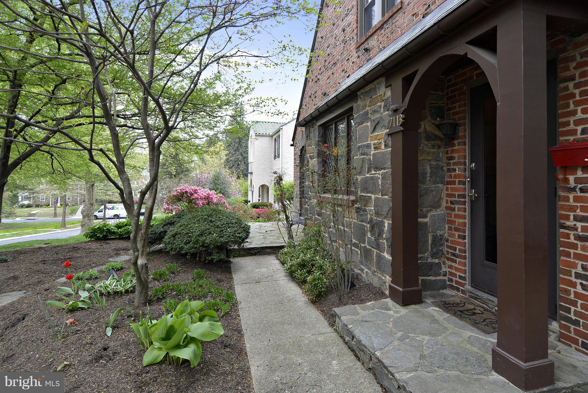 7113 Oxford Road Baltimore, MD 21212 - Photo 27 of 30 Front walk to porch