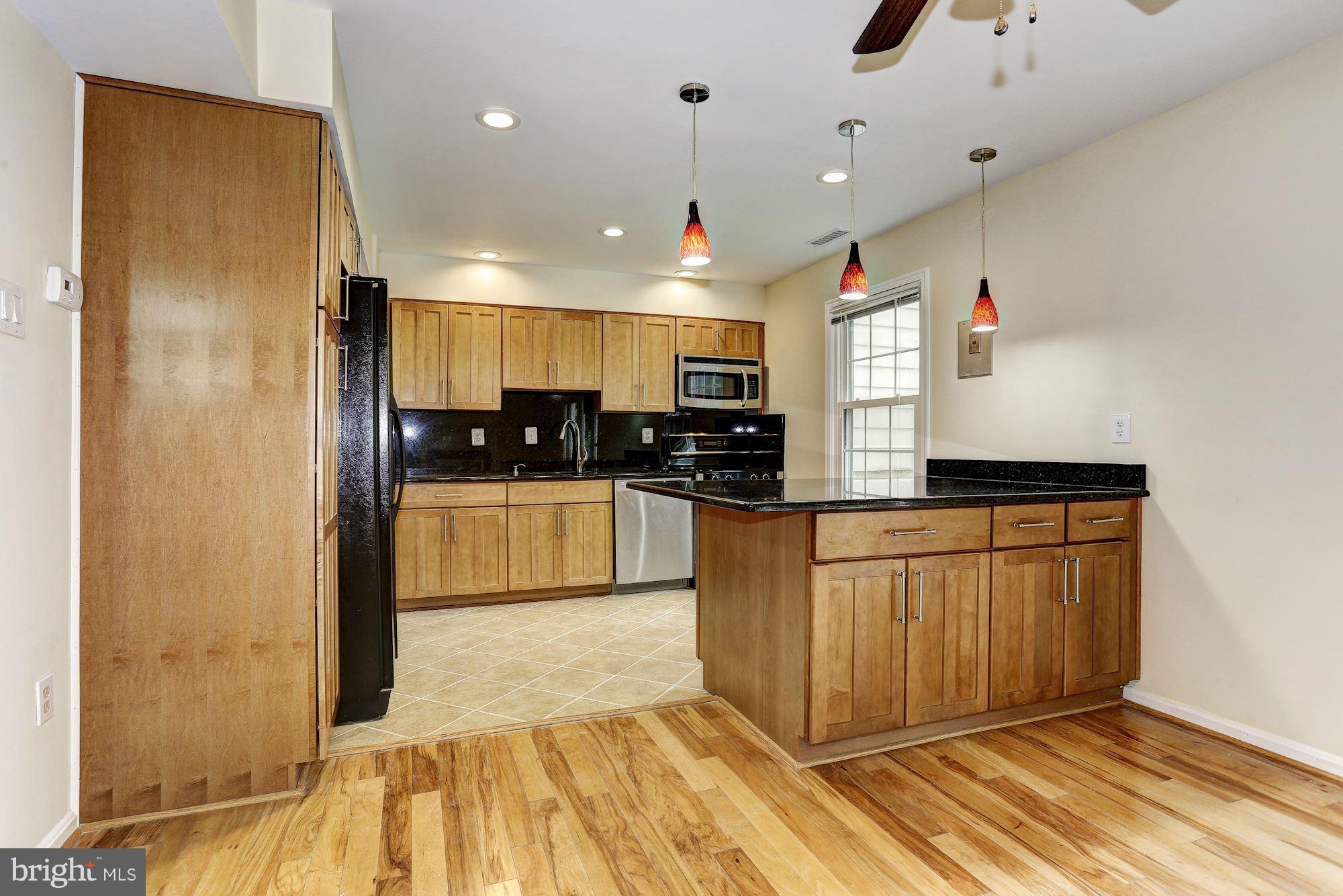 5977 Grand Banks Road Columbia, MD 21044 - Photo 5 of 23 Kitchen