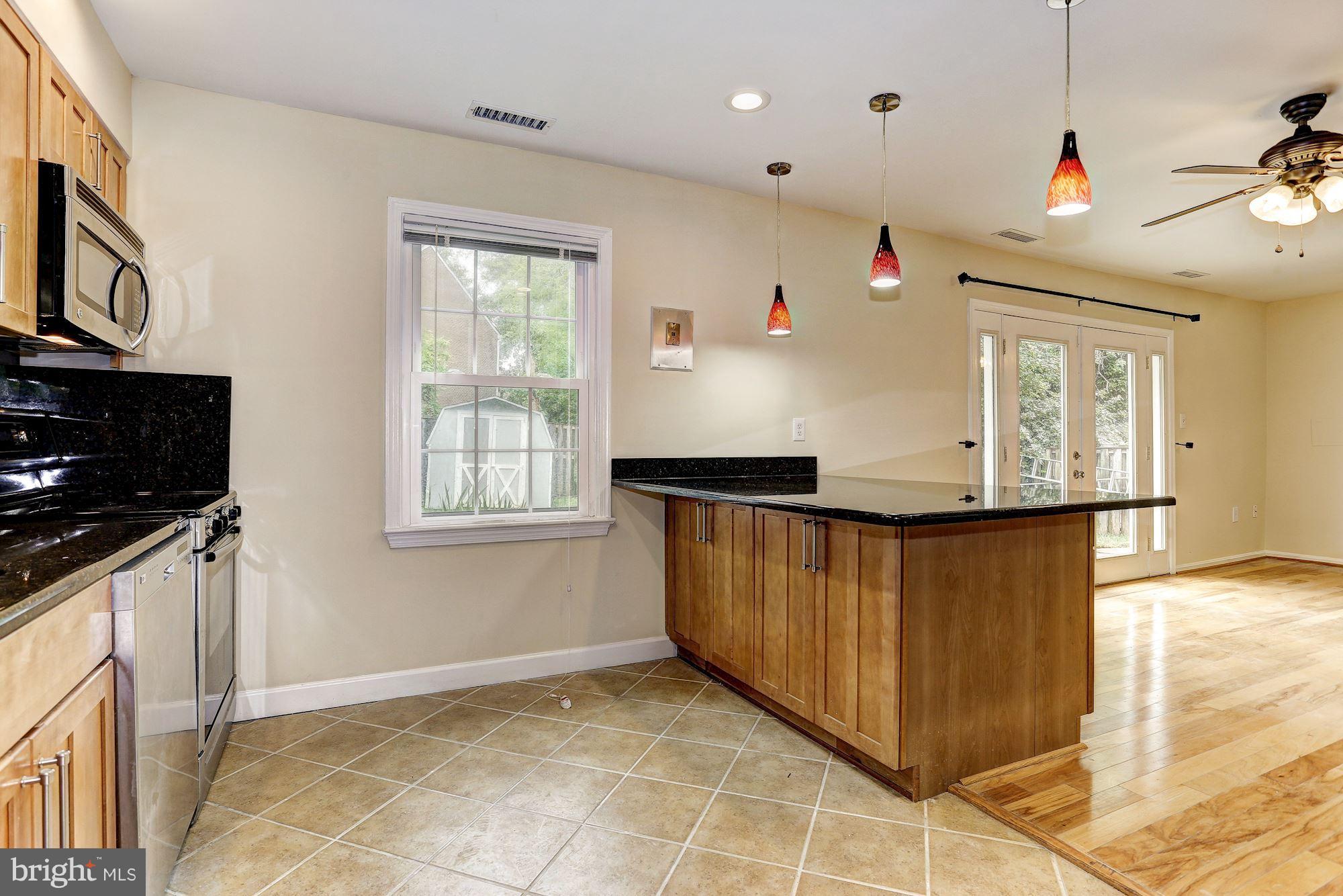 5977 Grand Banks Road Columbia, MD 21044 - Photo 7 of 23 Kitchen