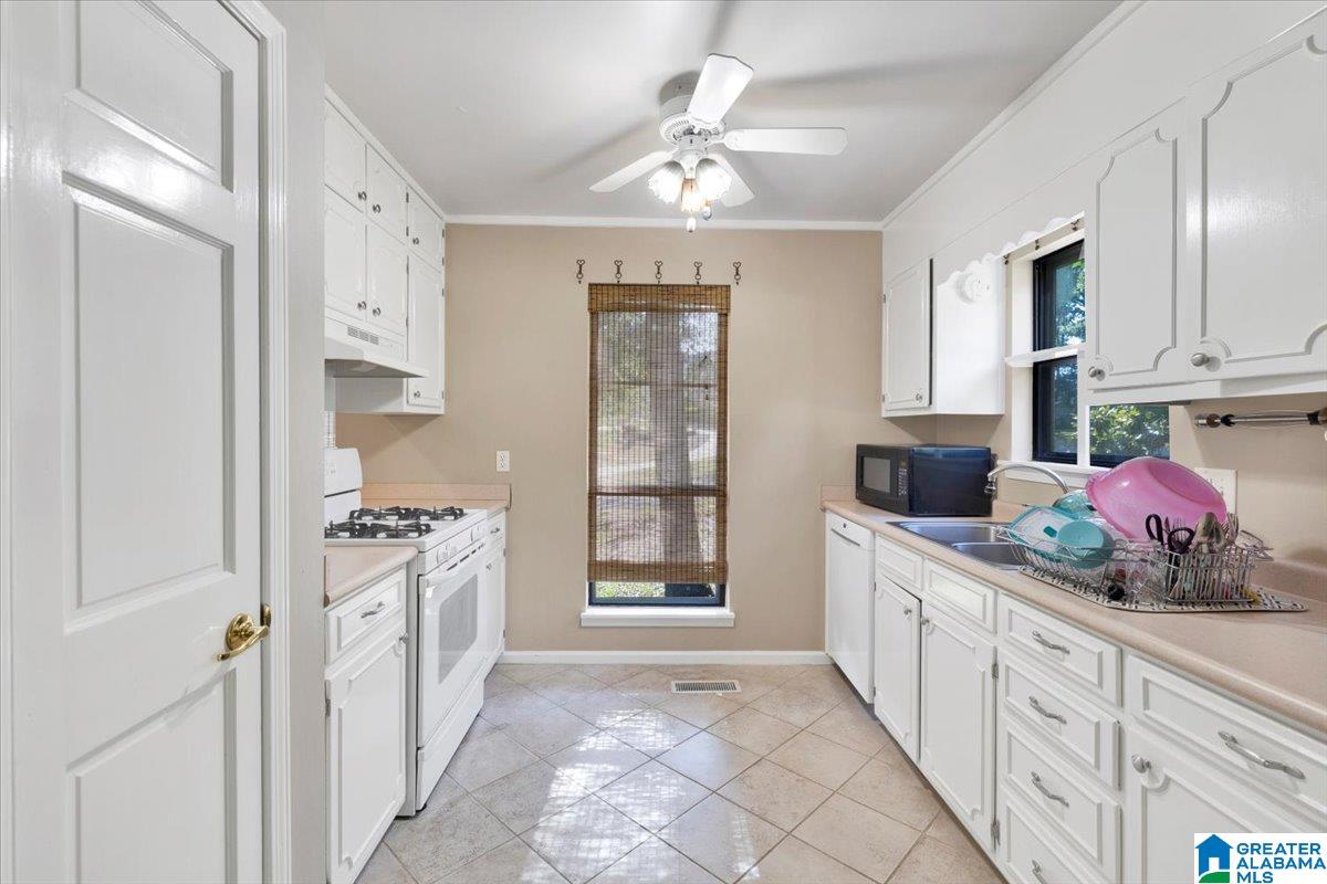 3301 Sunniroc Road Birmingham, AL 35210 - Photo 18 of 41
