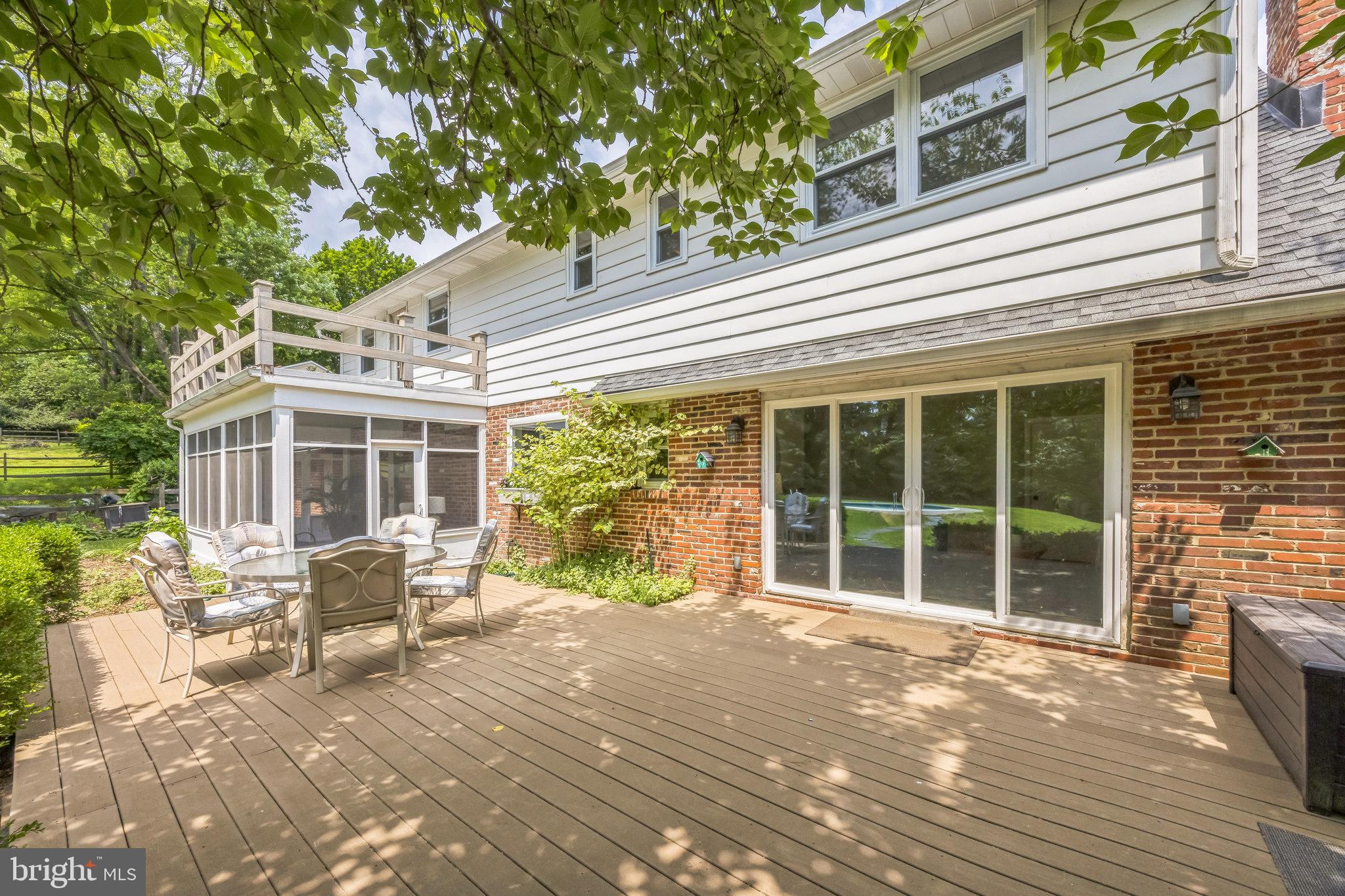 30 Well Fleet Road Media, PA 19063 - Photo 6 of 37 Large composite deck