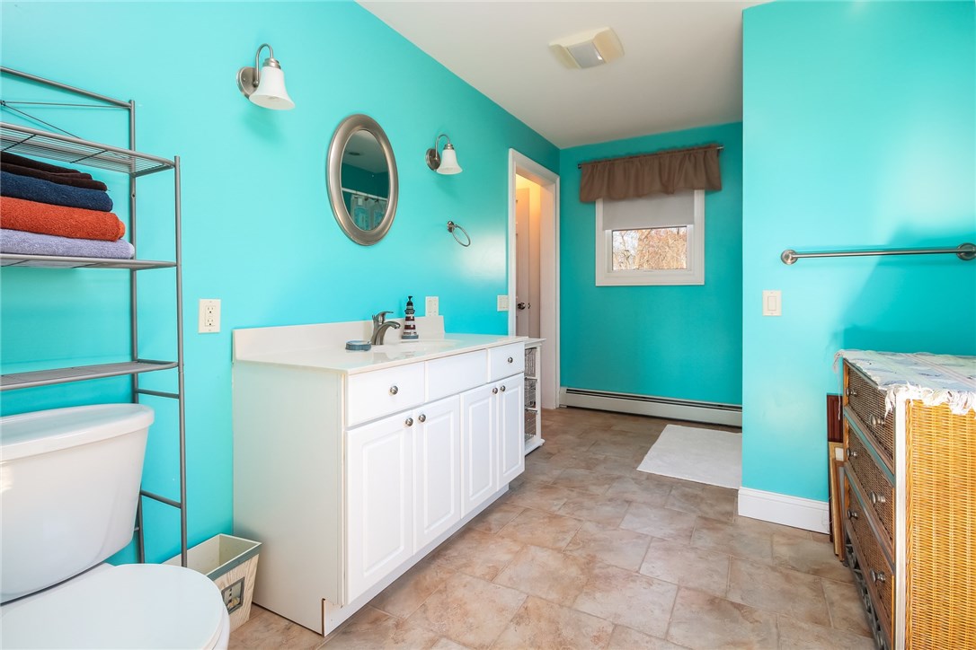 9 East Woody Hill Road Westerly, RI 02891 - Photo 15 of 19 Gallery Image 15