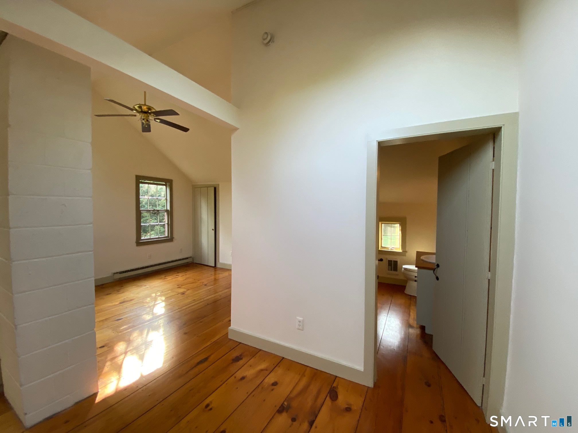95 R Saybrook Road Essex, CT 06426 - Photo 14 of 17 Bedroom & Bath