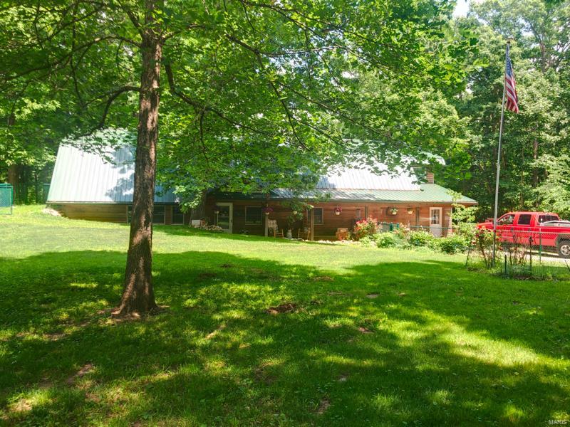 8886 Ridge Road Carlinville, IL 62626 - Photo 1 of 49 Gallery Image 1