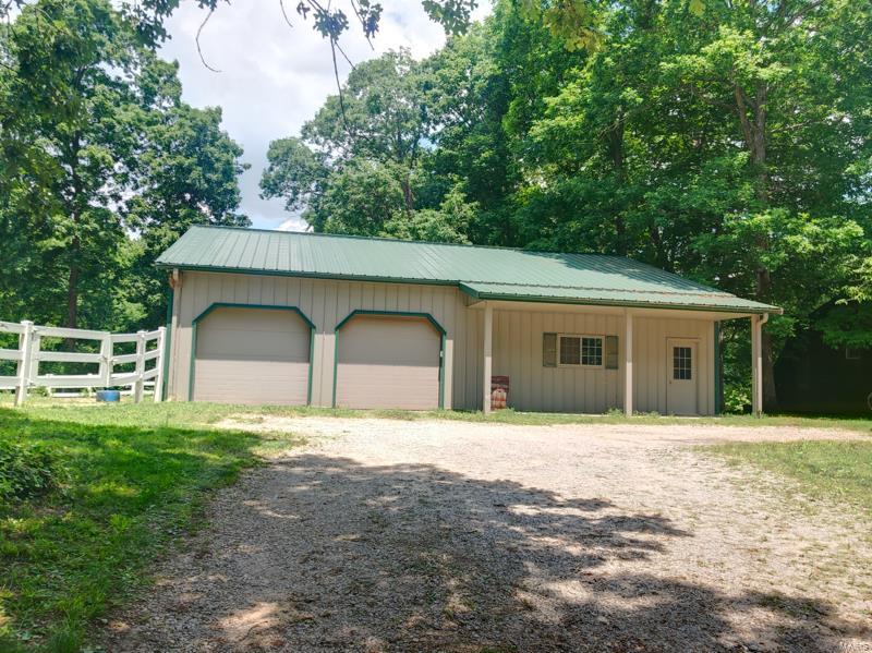 8886 Ridge Road Carlinville, IL 62626 - Photo 15 of 49 Gallery Image 15