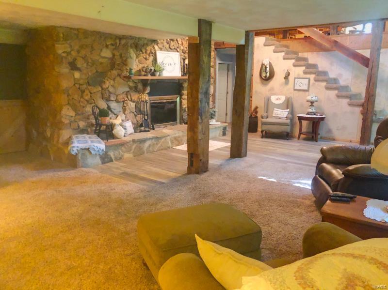 8886 Ridge Road Carlinville, IL 62626 - Photo 26 of 49 Gallery Image 26
