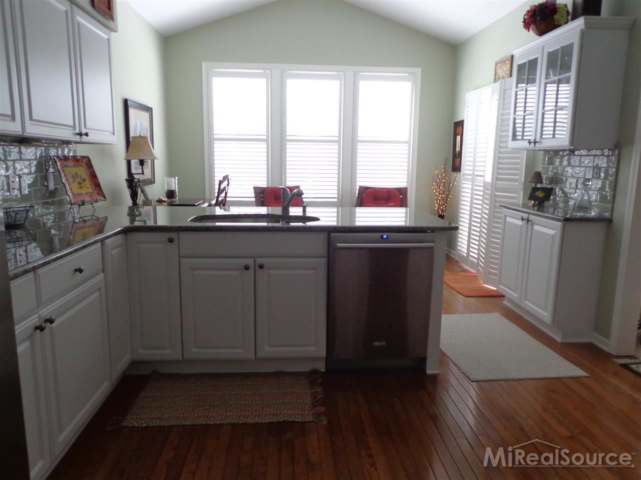 1346 Copper Circle Rochester, MI 48306 - Photo 10 of 24 KITCHEN & NOOK..