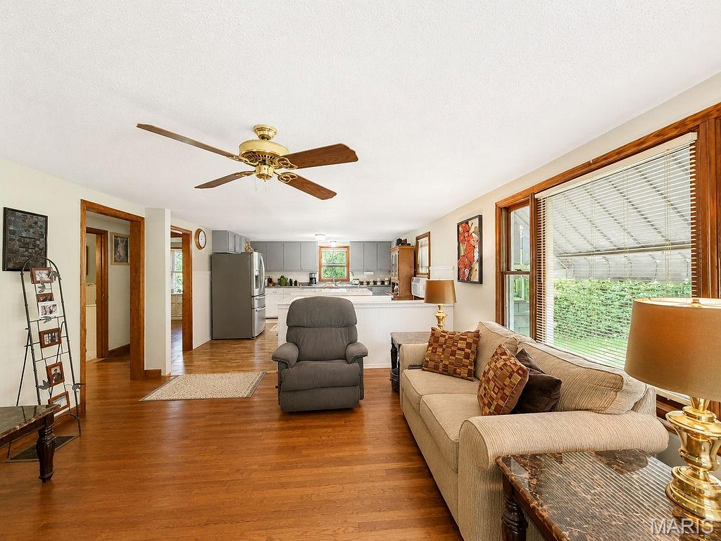 11736 County Rd CC Festus, MO 63028 - Photo 4 of 27