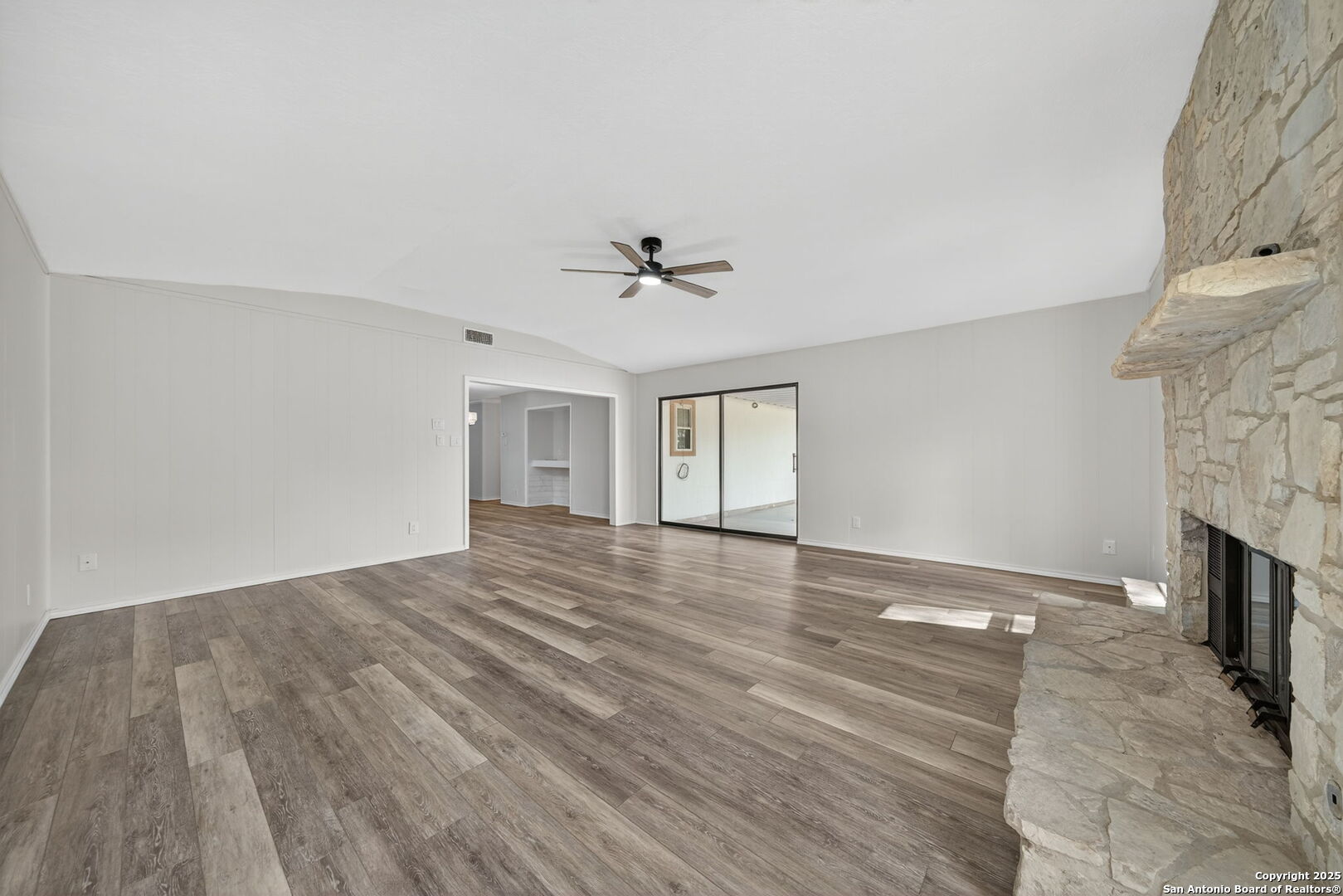 708 Maple Drive Schertz, TX 78154 - Photo 11 of 29