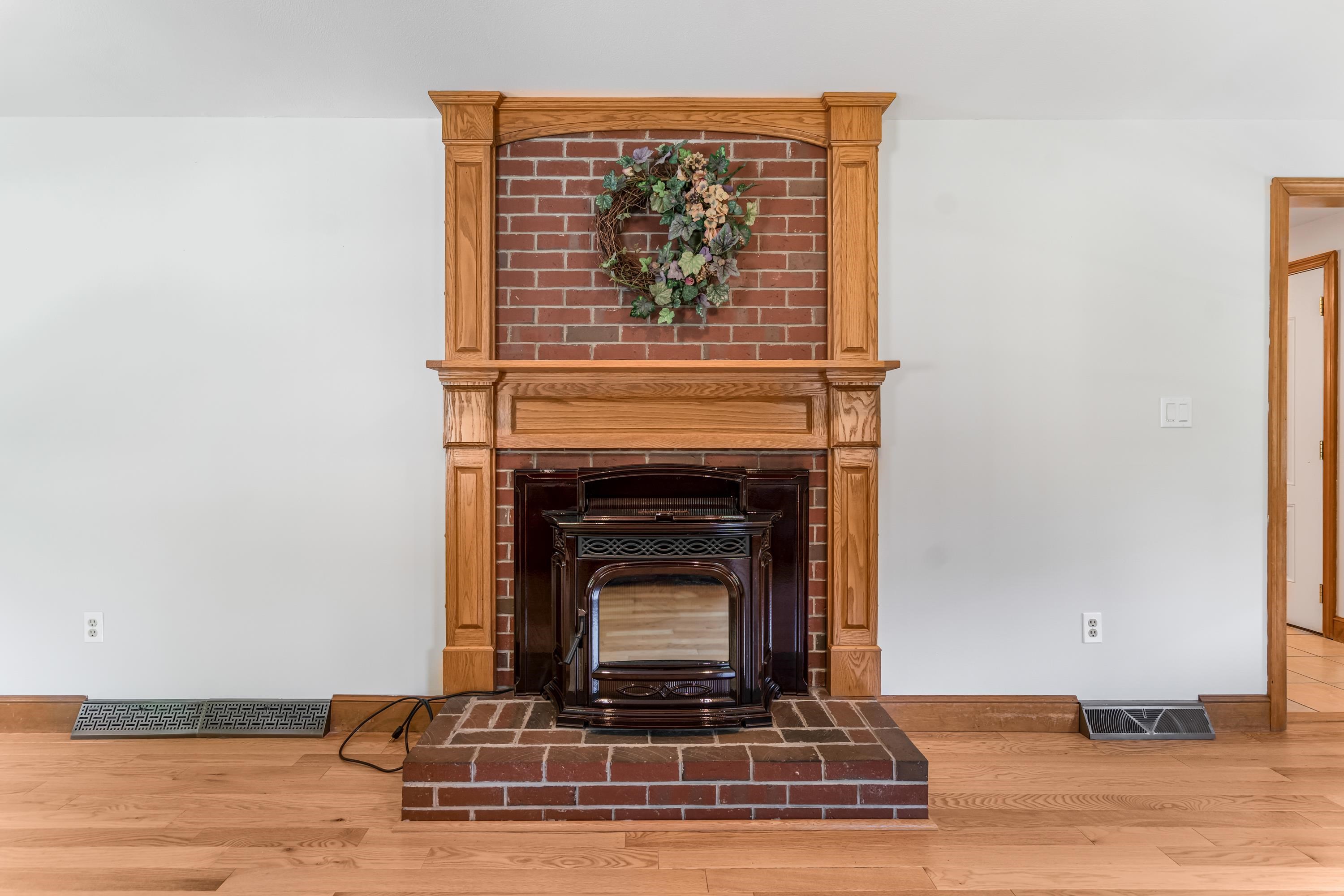 142 Westfall Road Pelham, NH 03076 - Photo 14 of 41