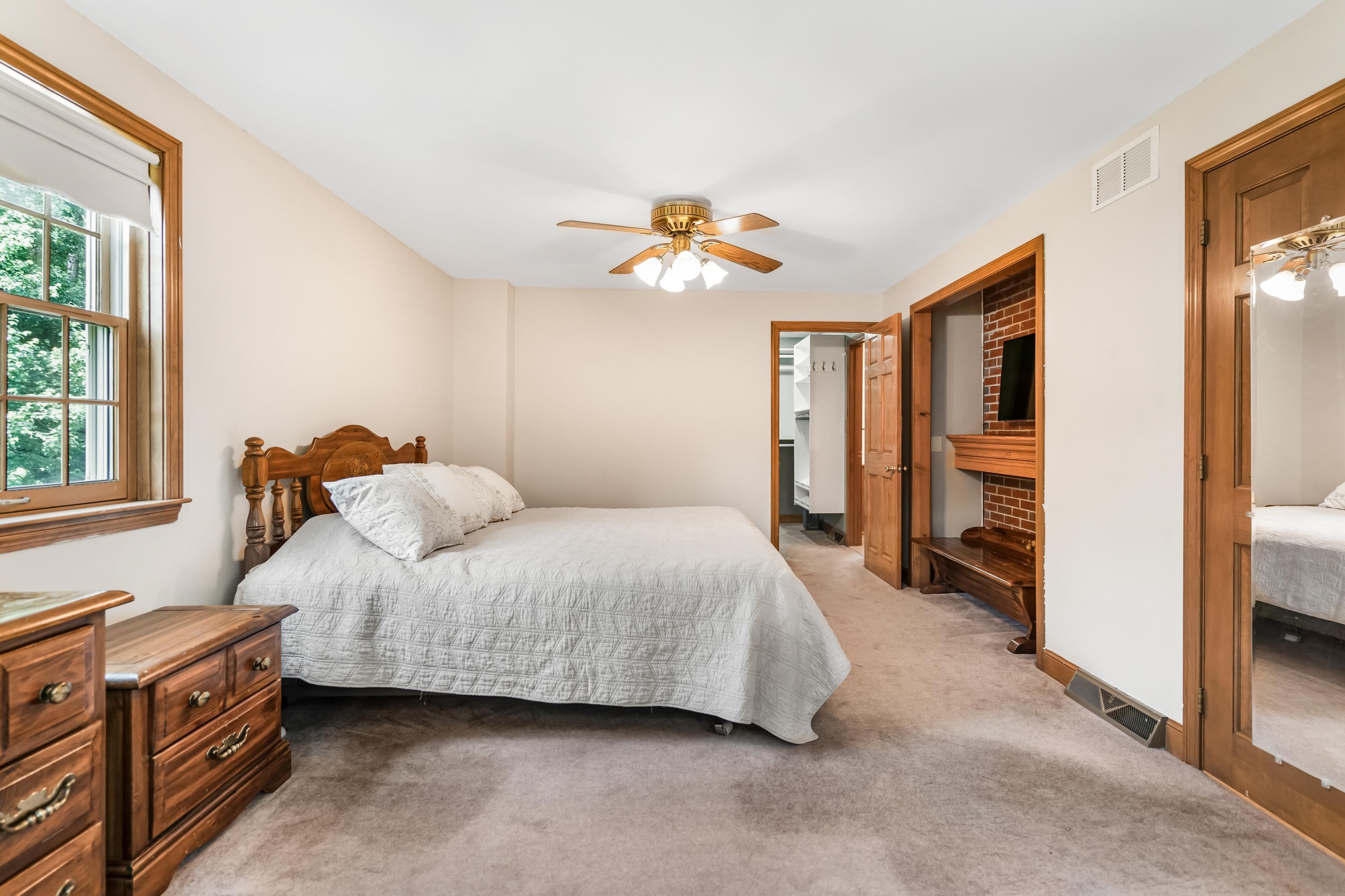 142 Westfall Road Pelham, NH 03076 - Photo 21 of 41