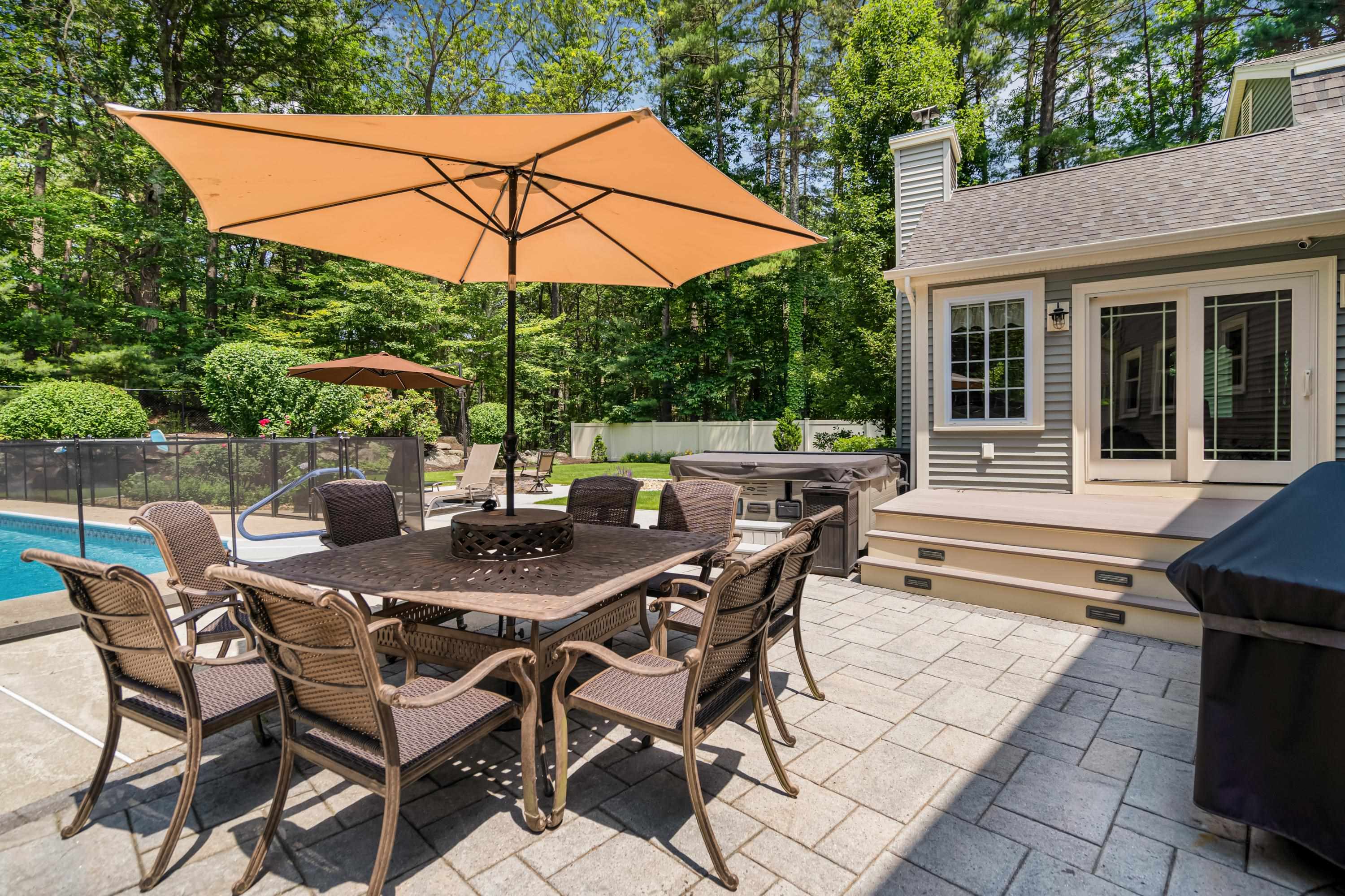 142 Westfall Road Pelham, NH 03076 - Photo 31 of 41