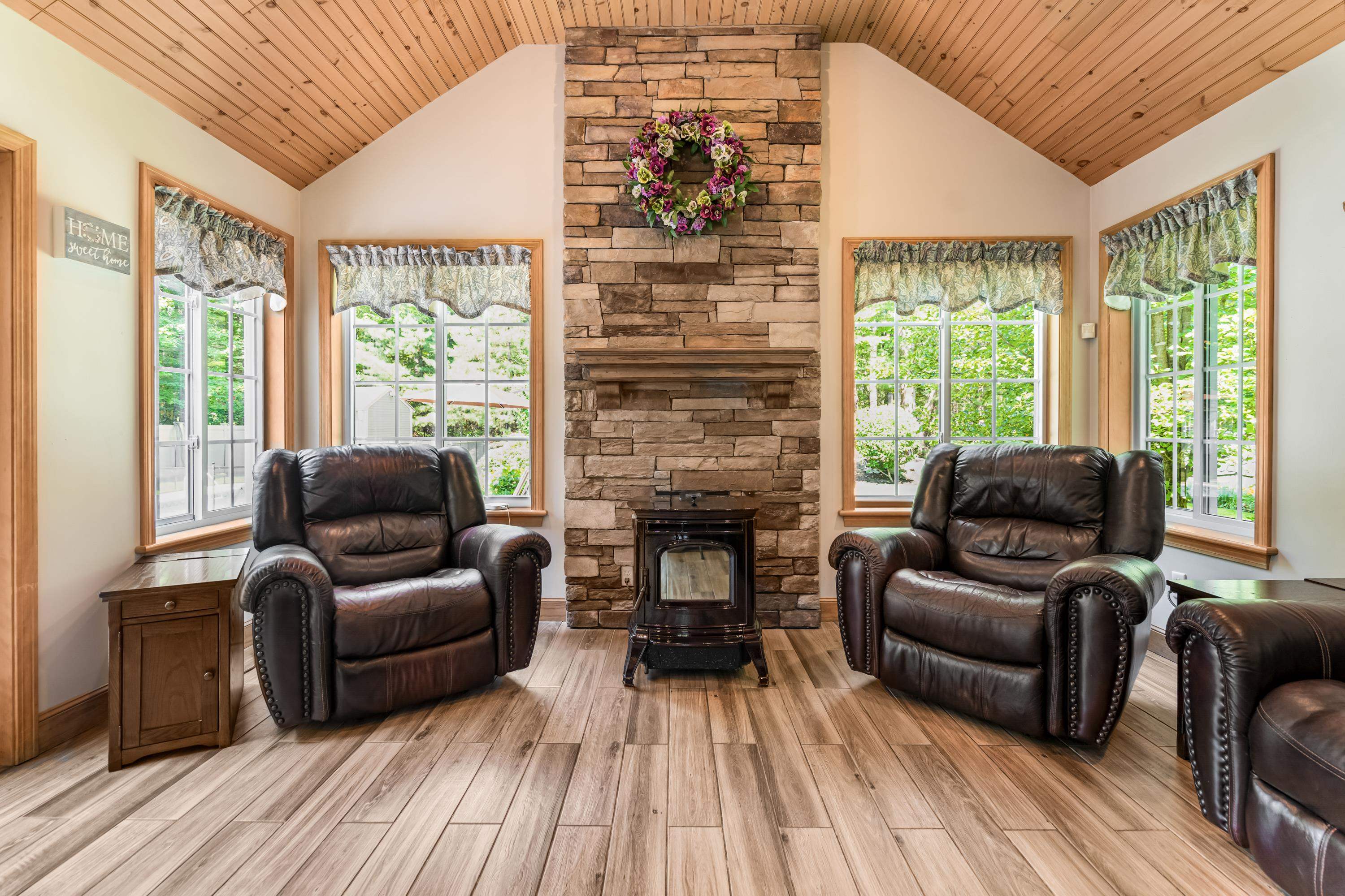 142 Westfall Road Pelham, NH 03076 - Photo 5 of 41