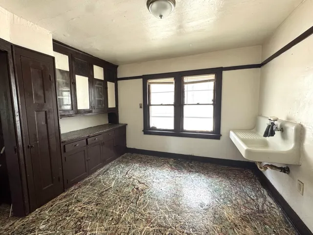 $99,900 | 1925 North 27th Street, Unit 1927, Milwaukee, WI 53208