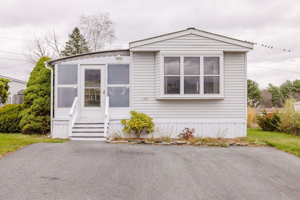 152 Easy Street Raynham, MA 02767 - Photo 1 of 35 Gallery Image 1