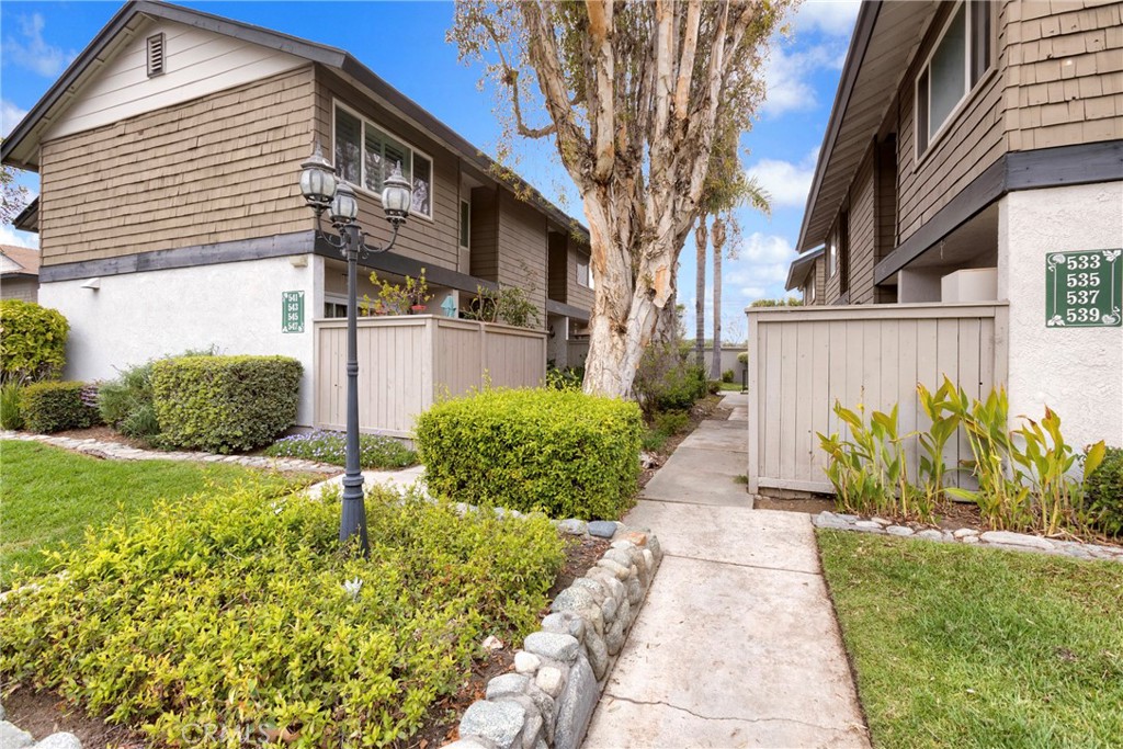 545 West Dunton Avenue, Unit 9 Orange, CA 92865 - Photo 5 of 34