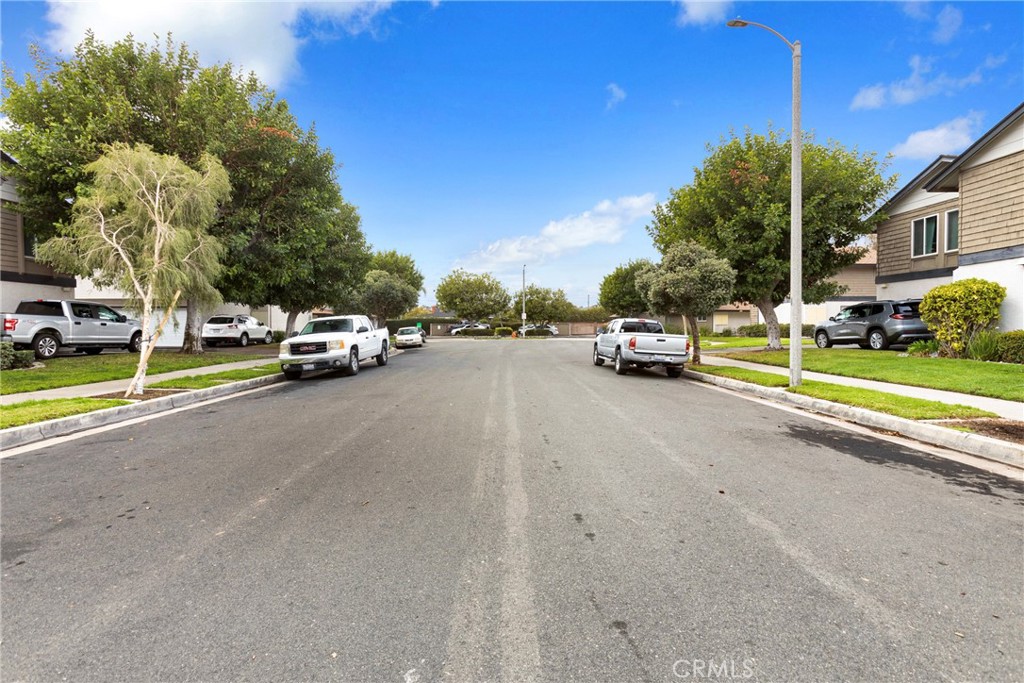 545 West Dunton Avenue, Unit 9 Orange, CA 92865 - Photo 6 of 34