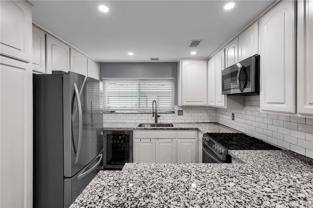 545 West Dunton Avenue, Unit 9 Orange, CA 92865 - Photo 10 of 34