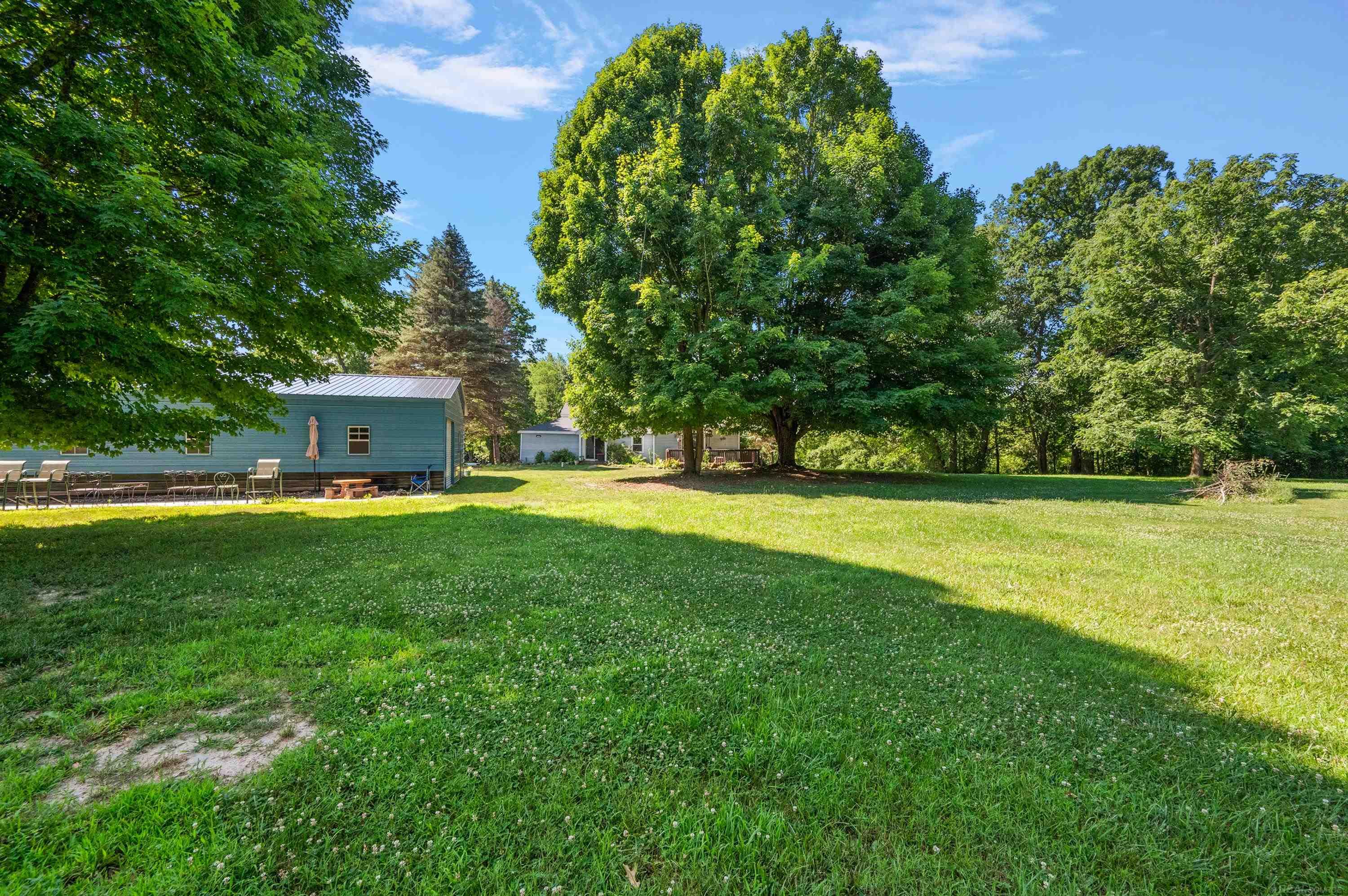 149 East Hunters Creek Road Lapeer, MI 48446 - Photo 47 of 71 50215016-f7c8becf-81c4-4960-a18b-c169164912af.JPG