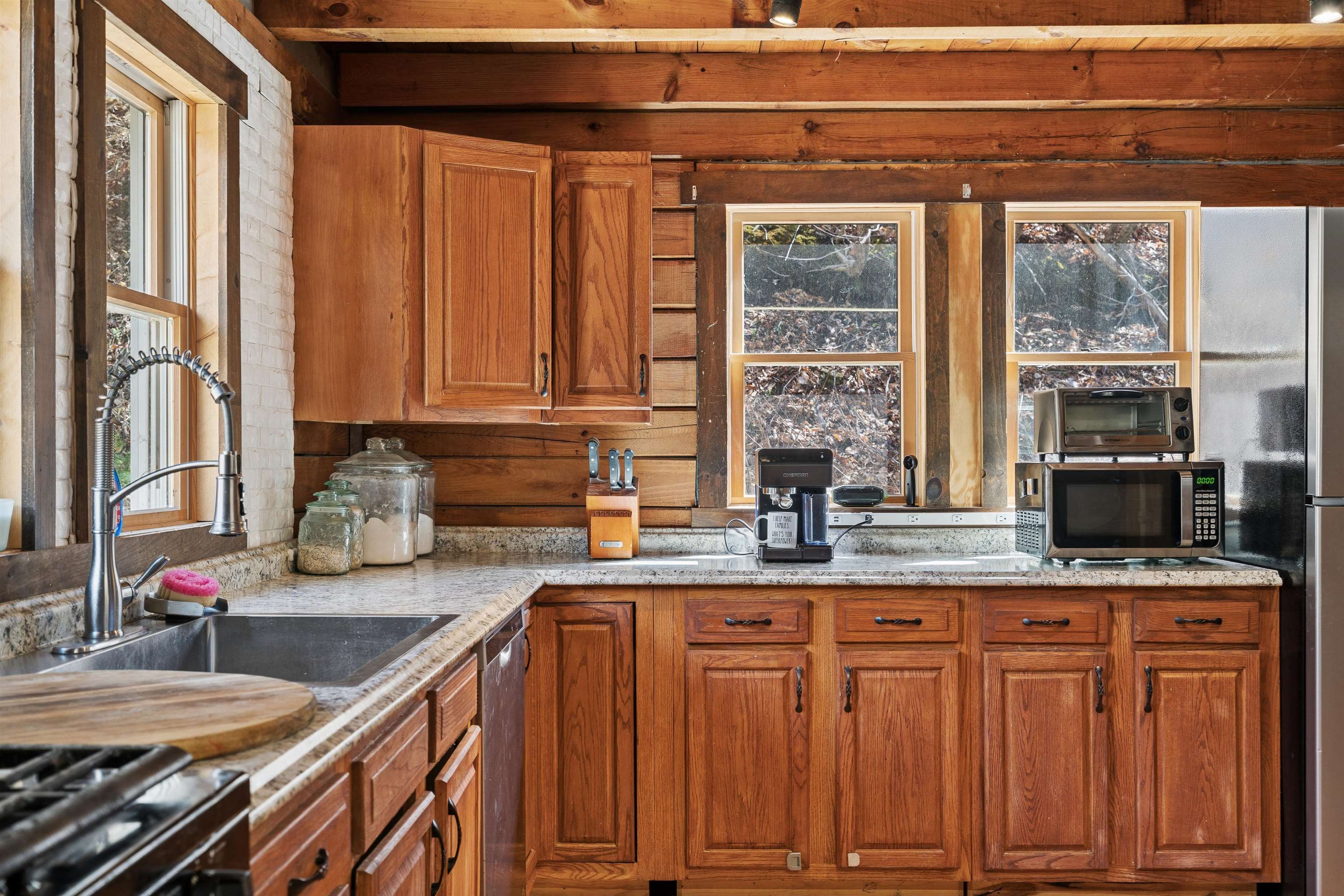 124 Clarksville Road Tunbridge, VT 05061 - Photo 9 of 18