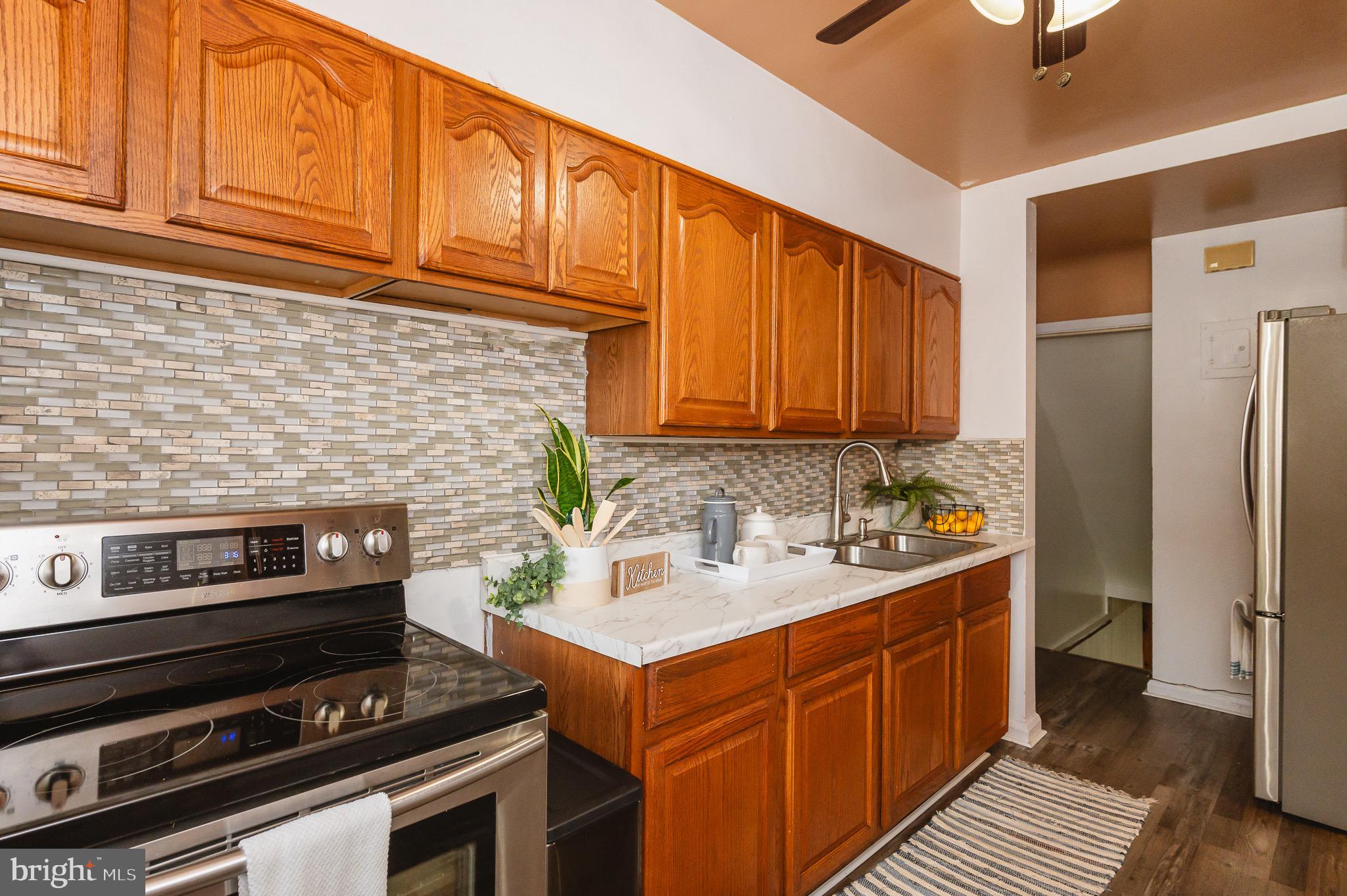1535 Gleneagle Road Baltimore, MD 21239 - Photo 8 of 28 Kitchen
