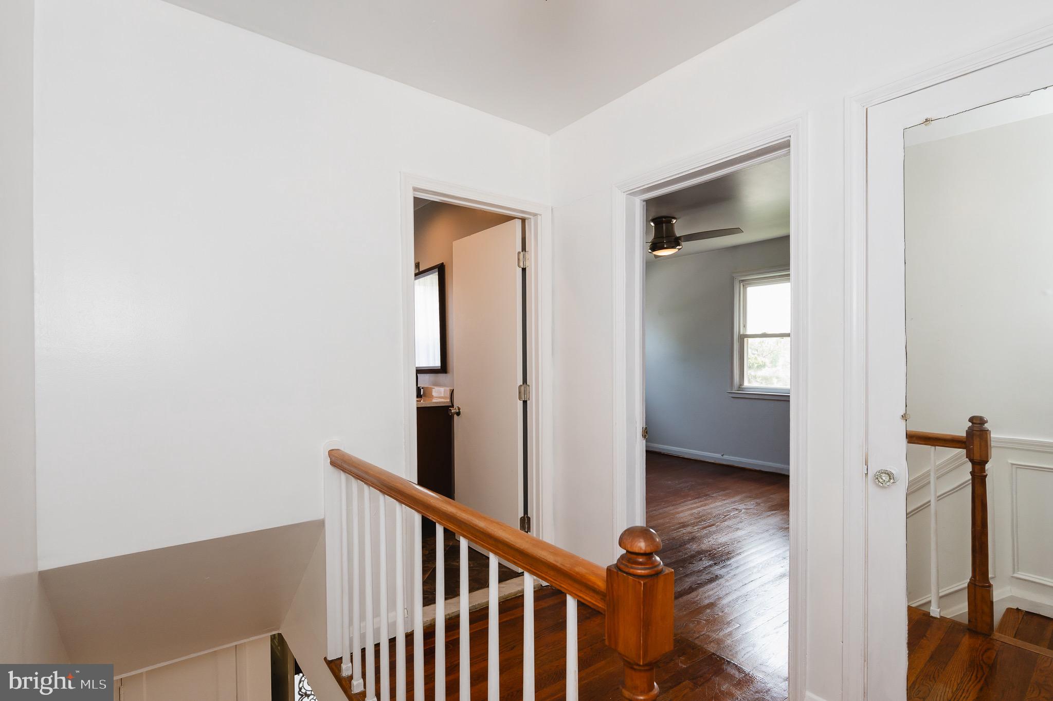 1535 Gleneagle Road Baltimore, MD 21239 - Photo 10 of 28 Upstairs Hallway