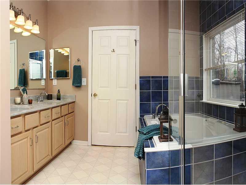 11178 Ruckle Street Carmel, IN 46032 - Photo 11 of 23 Gallery Image 11