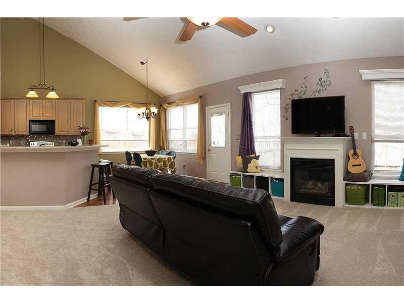 11178 Ruckle Street Carmel, IN 46032 - Photo 4 of 23 Gallery Image 4