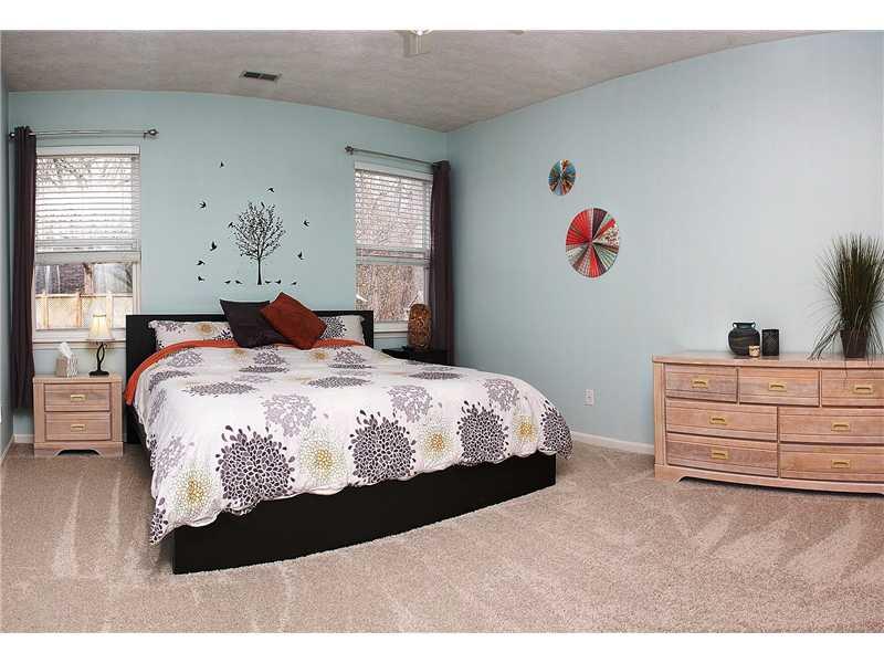 11178 Ruckle Street Carmel, IN 46032 - Photo 10 of 23 Gallery Image 10