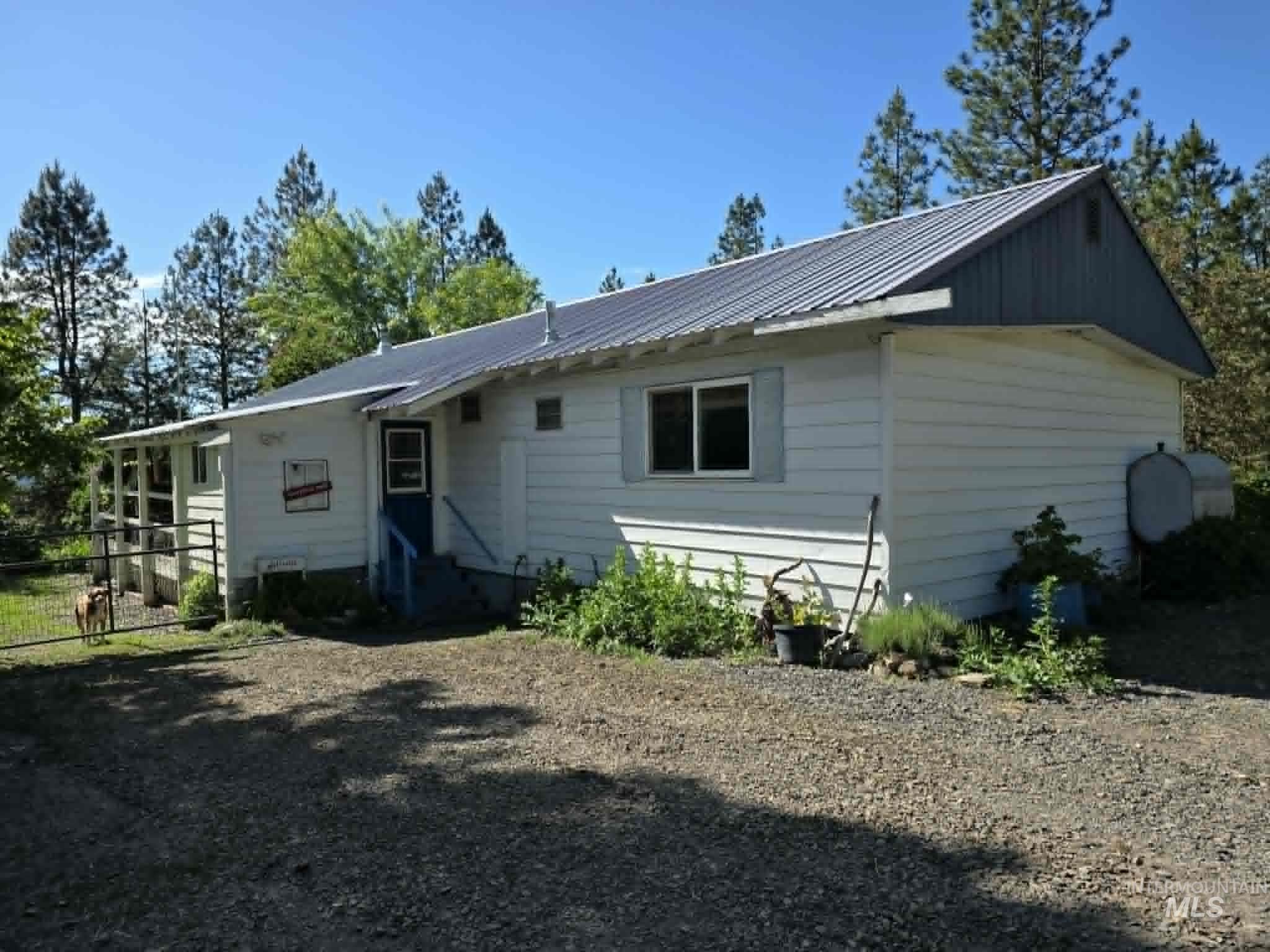 3871 Lakeview Road Orofino, ID 83544 - Photo 3 of 49