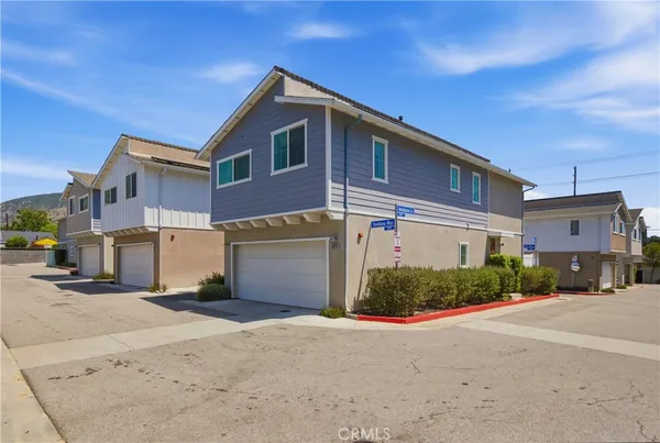 $720,000 | 13270 West Sevillana Way, Sylmar, CA 91342