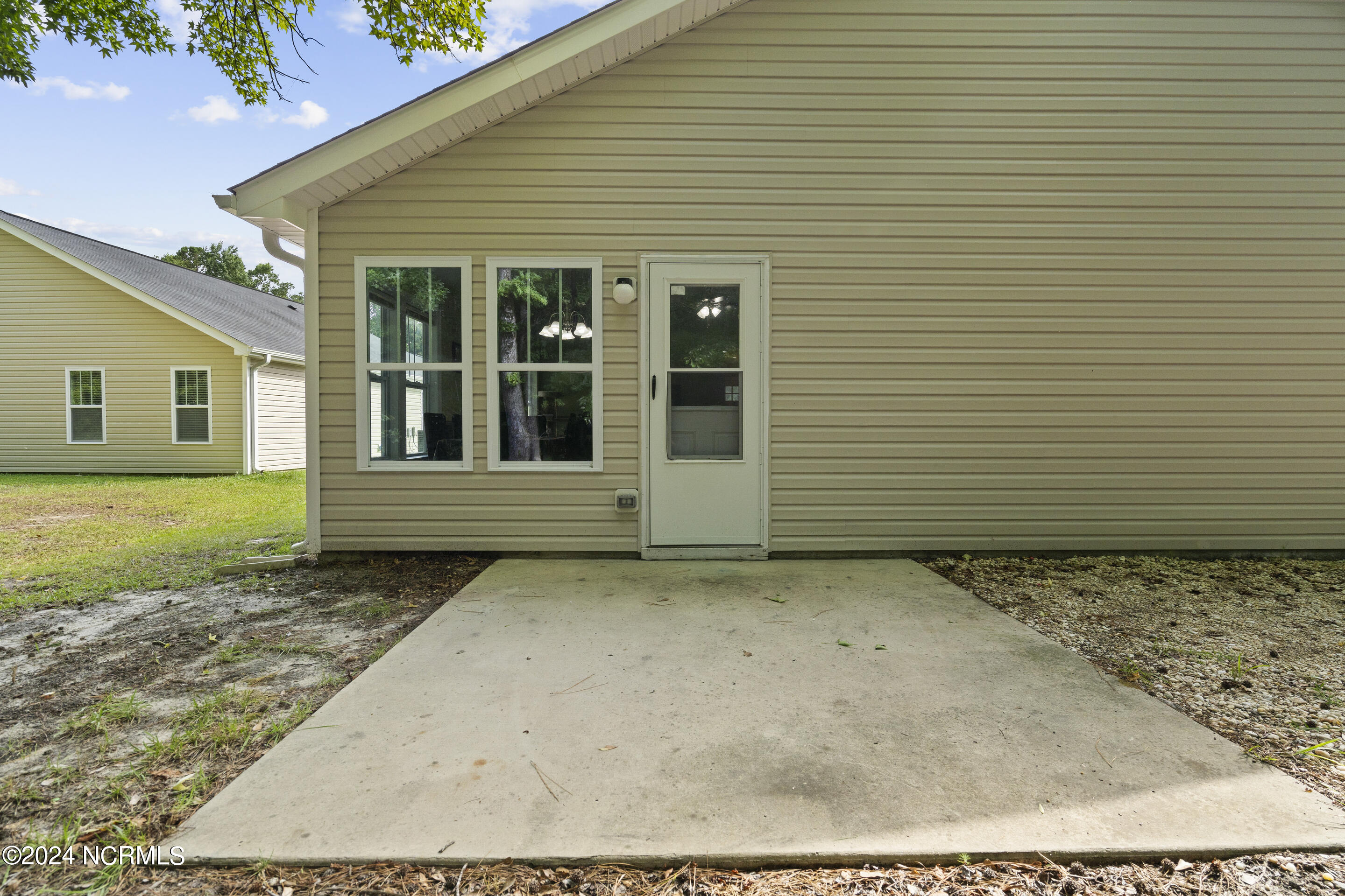 9072 Arden Road Northeast Leland, NC 28451 - Photo 39 of 41 Backyard Patio
