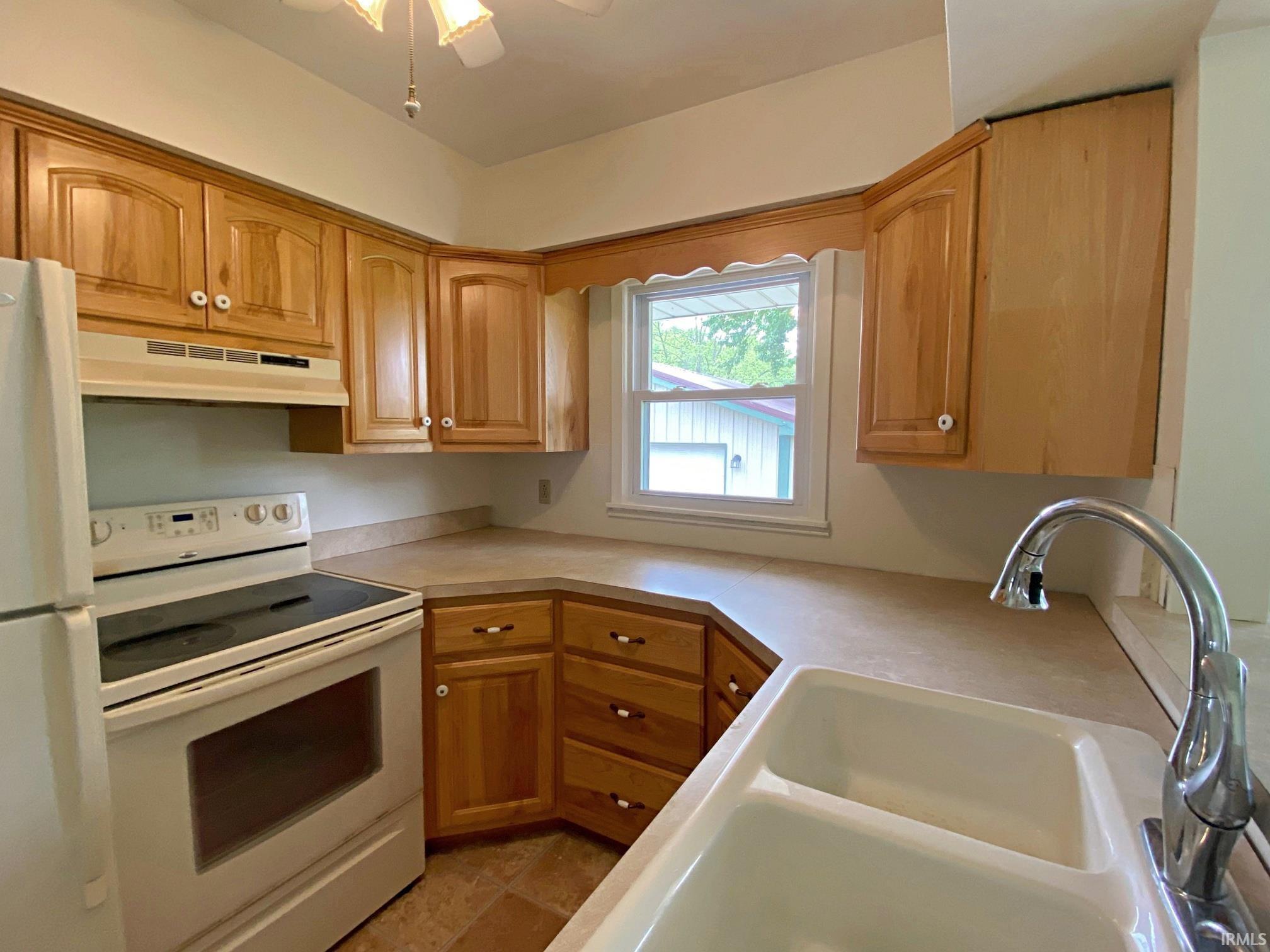1419 Brett Cabel Road Washington, IN 47501 - Photo 4 of 17 Gallery Image 4