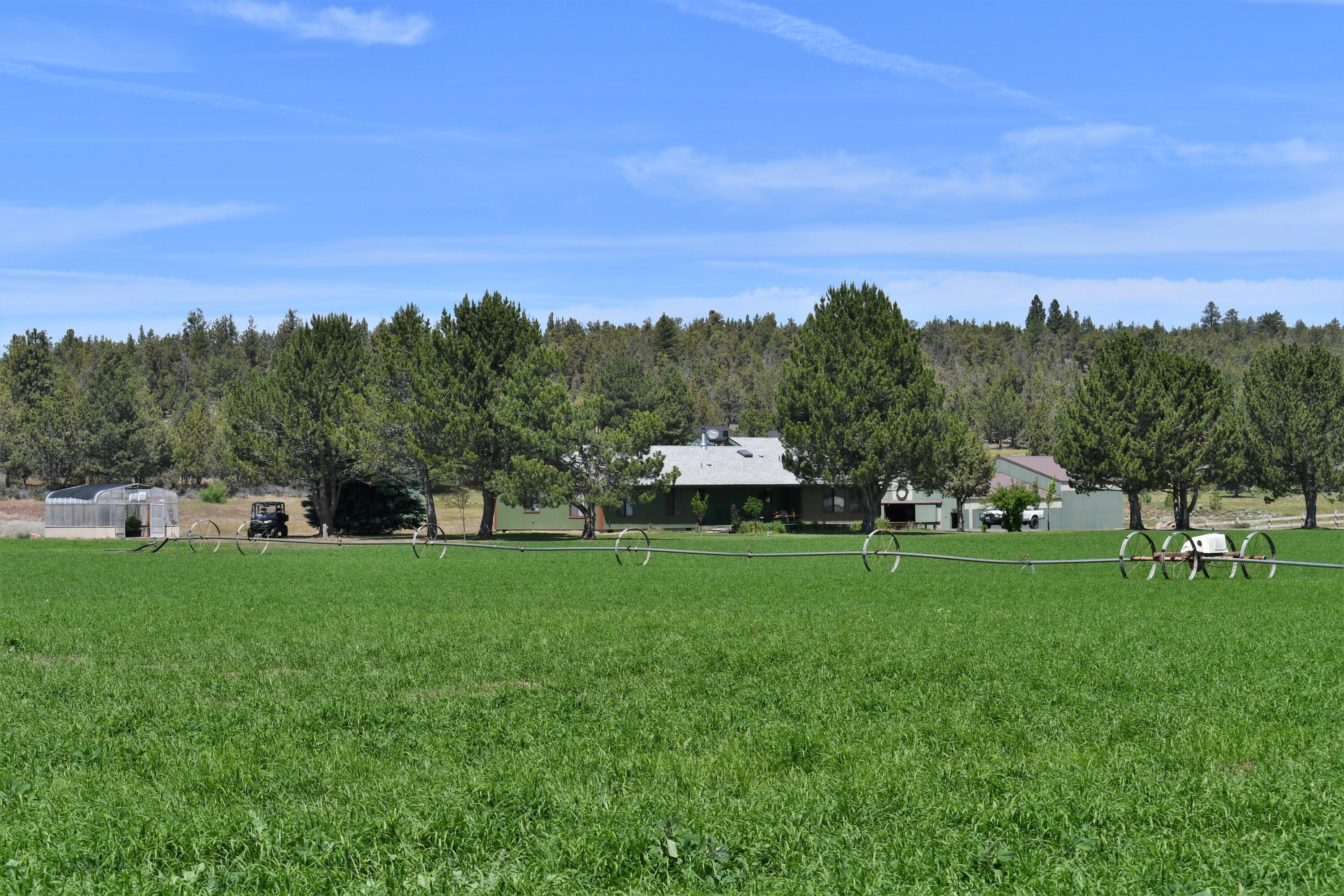 64473 Rock Springs Road Bend, OR 97703 - Photo 6 of 73 DSC_5279