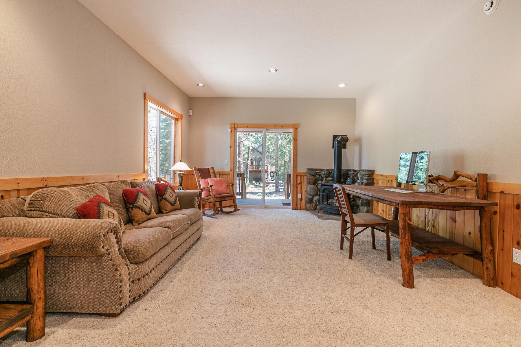 14118 Tyrol Road Truckee, CA 96161 - Photo 4 of 21 Gallery Image 4