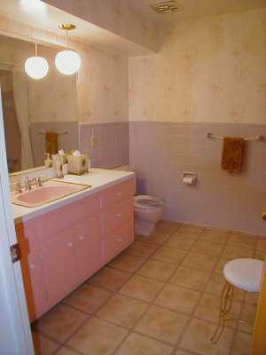 151 Russell Road Pittsburgh, PA 15237 - Photo 7 of 8 Gallery Image 7