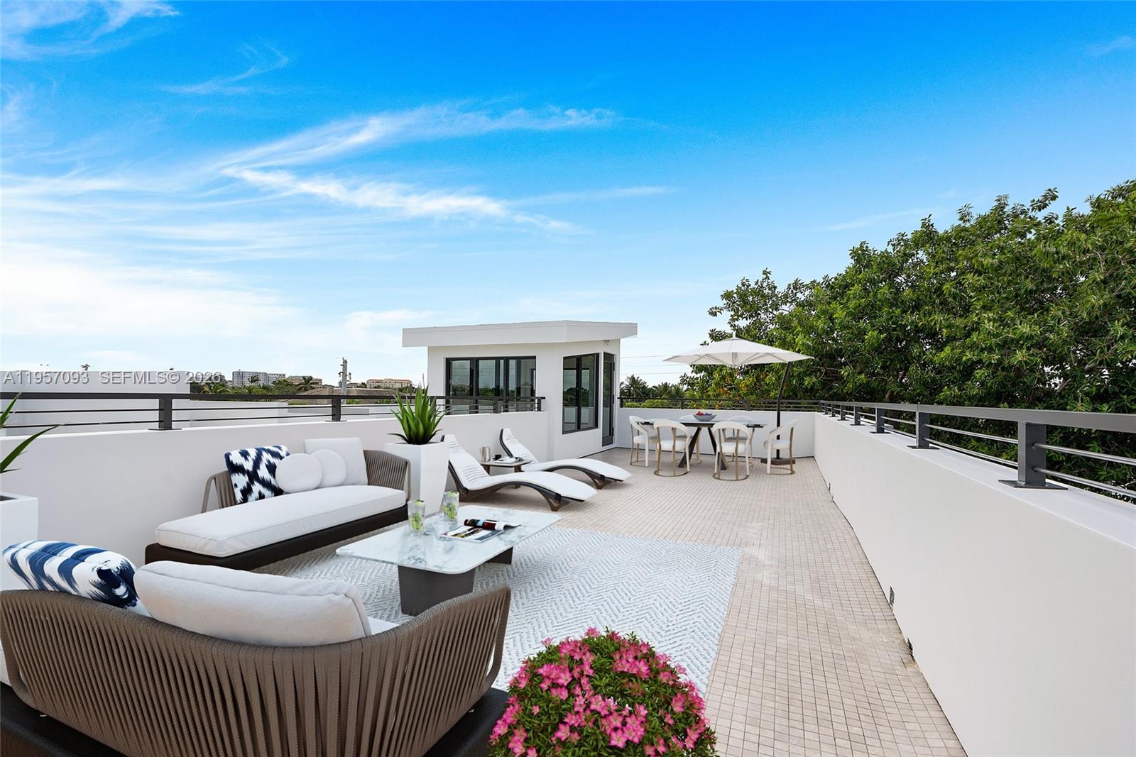 501 Kay Terrace Boca Raton, FL 33432 - Photo 4 of 71