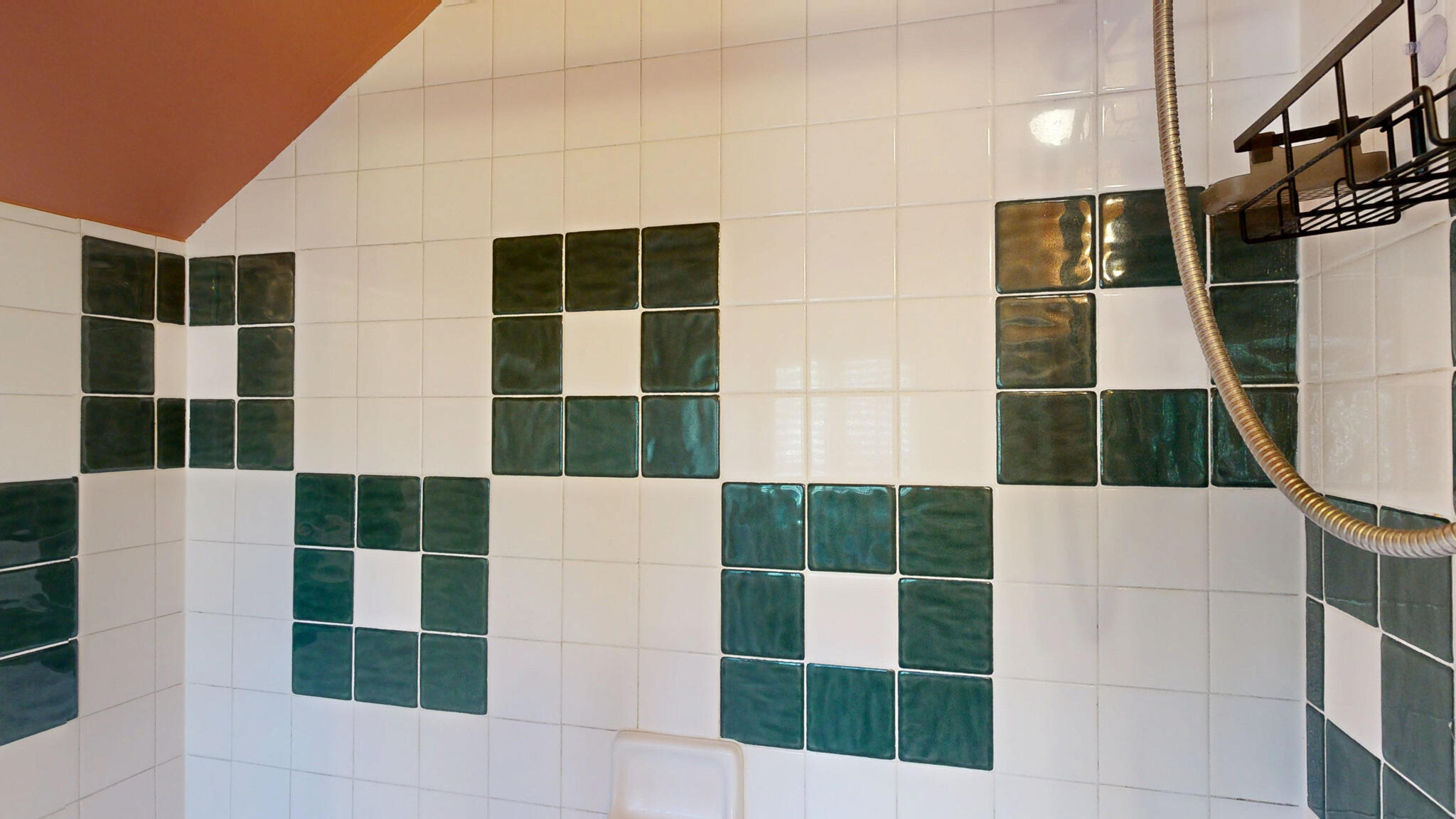 75 Court Street Belfast, ME 04915 - Photo 81 of 94 Stylish Tile Design in Shower