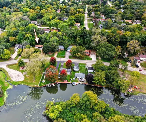 $235,000 | 5703 Fox Lake Road, McHenry, IL 60051