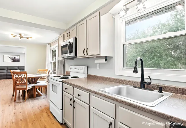 $235,000 | 5703 Fox Lake Road, McHenry, IL 60051