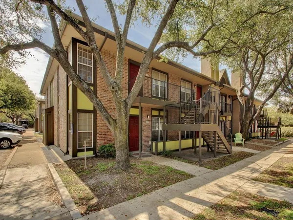 $1,495 | 7685 Northcross Drive, Unit 208, Austin, TX 78757